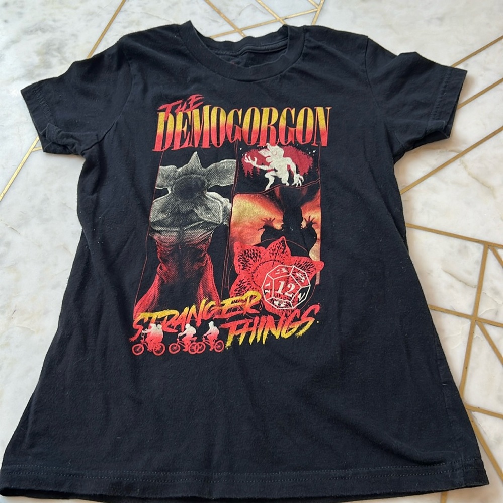 Netflix Stranger Things Demogorgon t shirt Sz YS